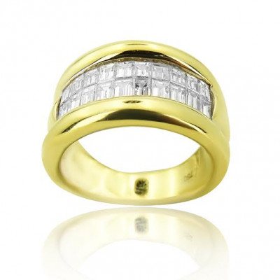Yellow Gold Ring With Emerald Cut Diamonds