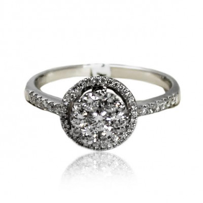 White Gold Engagement Ring With Brilliant Cut Diamonds