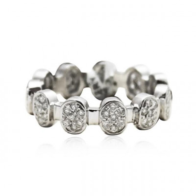 White Gold Wedding Band With Brilliant Cut Diamonds