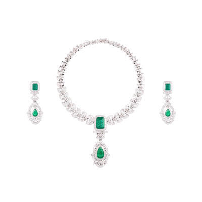Aphrodite Emerald and Diamond Set