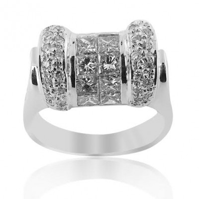 White Gold Ring With Princess And Brilliant Cut Diamonds