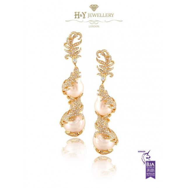 Yellow Gold Baroque Pearl Earrings set with Diamonds - 104.83 ct