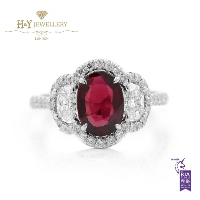 White Gold Oval Ruby and Diamond Ring - 2.73 ct