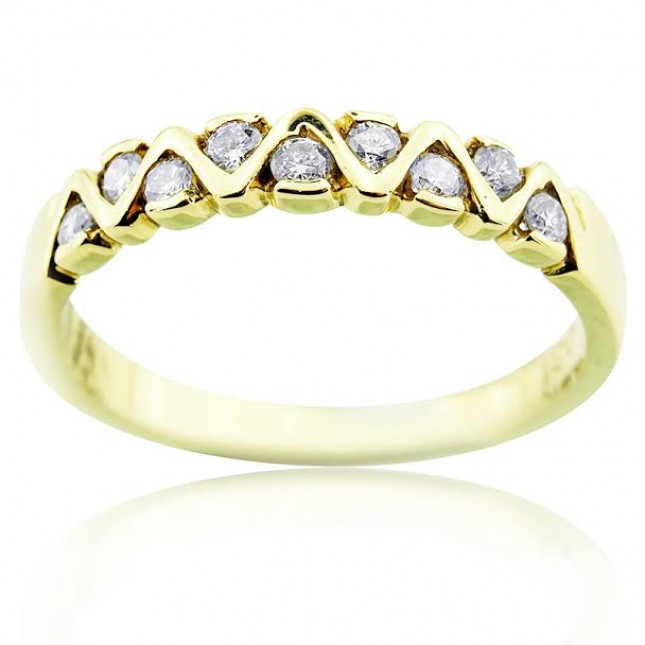 Yellow Gold Petit Ring With Brilliant Cut Diamonds