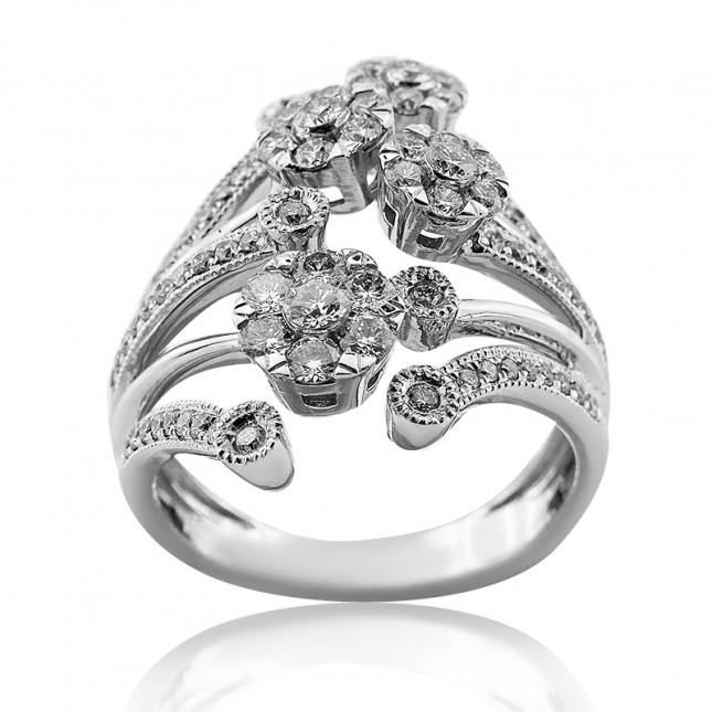 White Gold Detailed Flower Ring With Brilliant Cut Diamonds