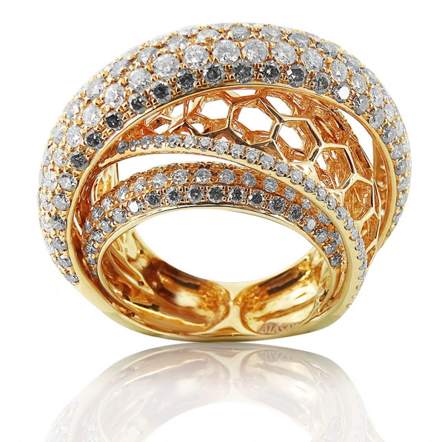 Rose Gold Cockatail Ring With Brilliant Cut Diamonds