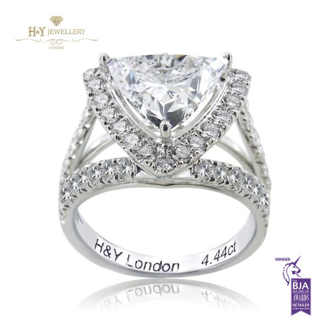 White Gold Trilliant Cut Engagement Ring D , SI1