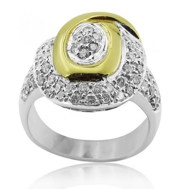 White And Yellow Gold Ring With Brilliant Cut Diamonds