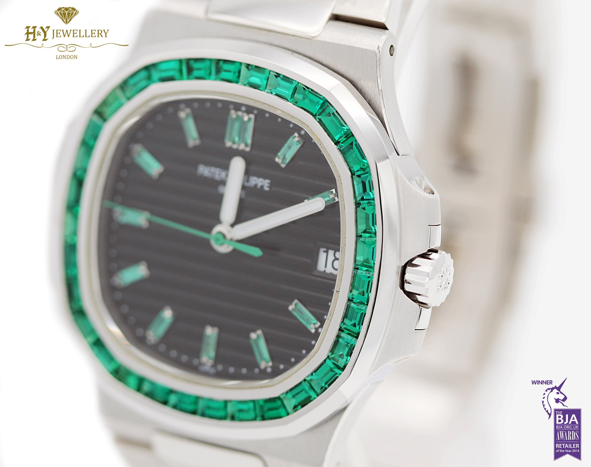 Patek philippe nautilus deals 5711 platinum emerald