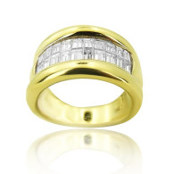 Yellow Gold Ring With Emerald Cut Diamonds