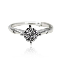 White Gold Engagement Ring With Brilliant Cut Diamonds