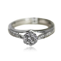 White Gold Engagement Ring With Brilliant Cut Diamonds