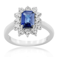 White Gold Ring With Sapphires And Brilliant Cut Diamonds