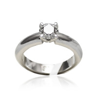 White Gold Solitaire Four Claw Diamond Engagment Ring 