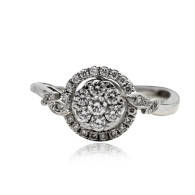 White Gold Engagement Ring With Brilliant Cut Diamonds