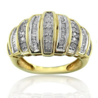 Yellow Gold Ring With Emerald And Brilliant Cut Diamonds